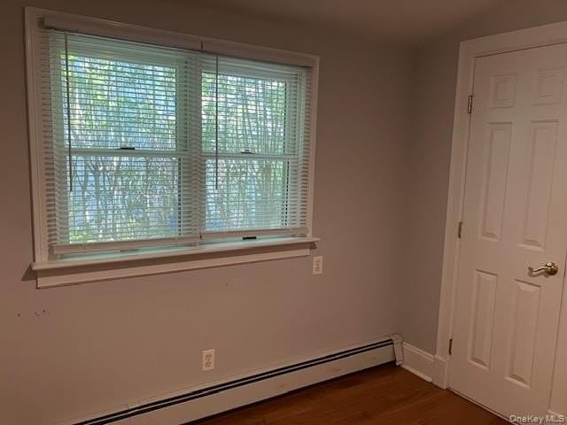 101 Maple Ave - Photo 3 of 9