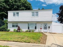 featured image of 23 Ginny Ln
