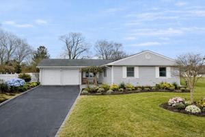 featured image of 18 Strathmore Village Dr