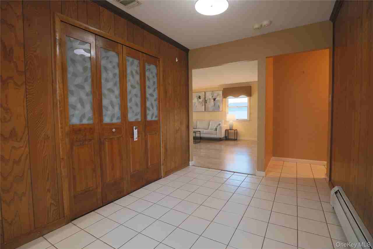 18 Strathmore Village Dr - Photo 2 of 21