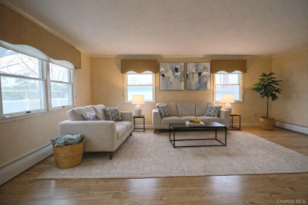 18 Strathmore Village Dr - Photo 4 of 21