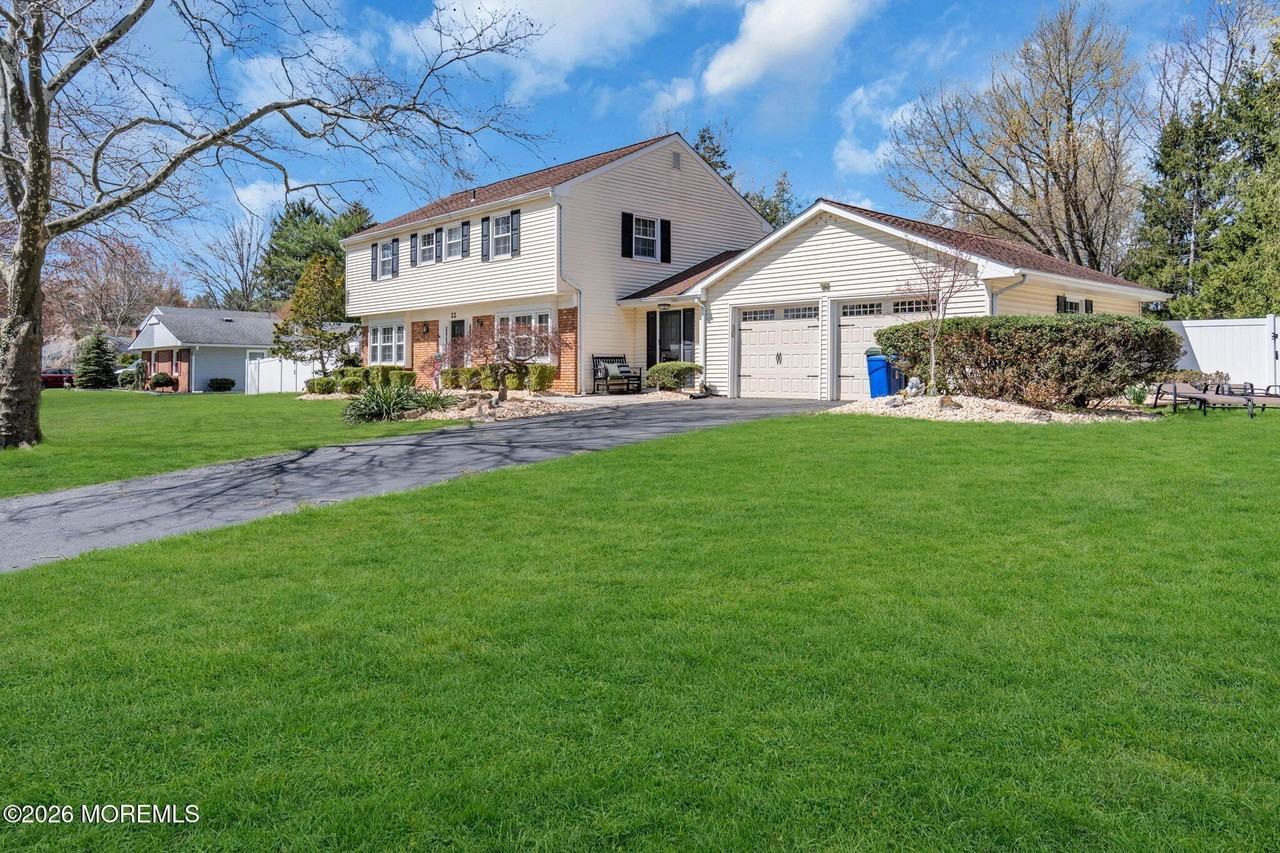 22 Collingwood Rd - Photo 3 of 50