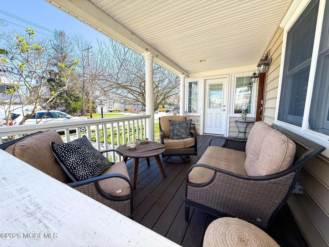 25 Ocean Ave - Photo 3 of 42