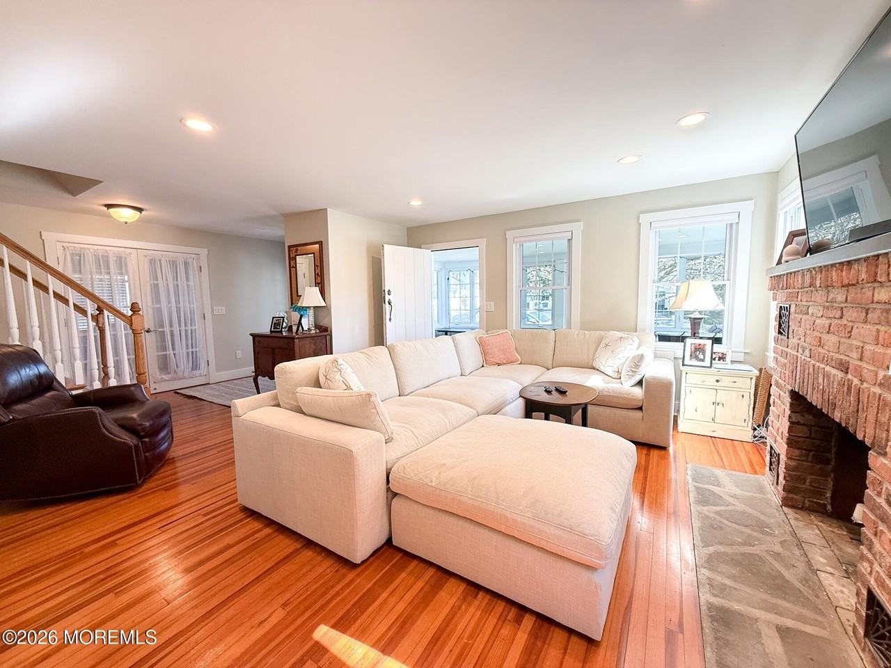 25 Ocean Ave - Photo 6 of 42