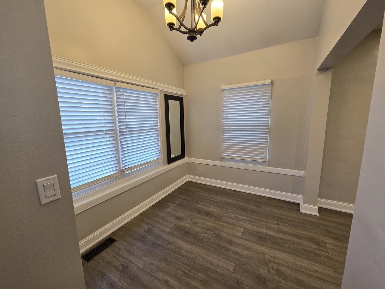 185 S Pick Ave - Photo 4 of 24