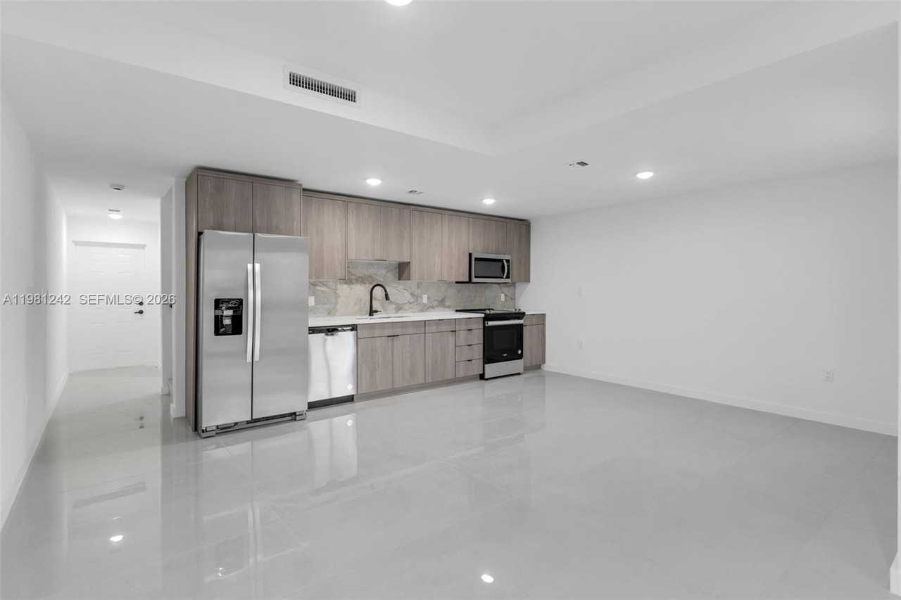 26103 Sw 145th Ave - Photo 2 of 8