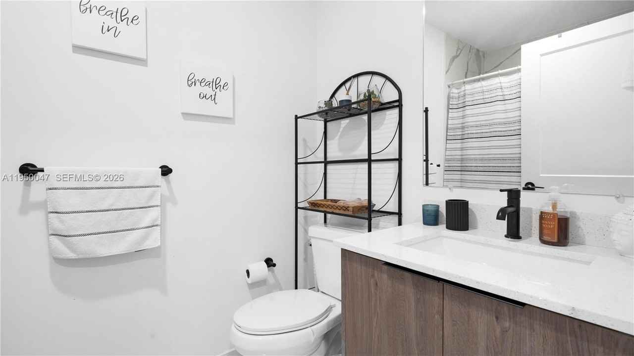 417 Nw 13th Ct - Photo 3 of 8