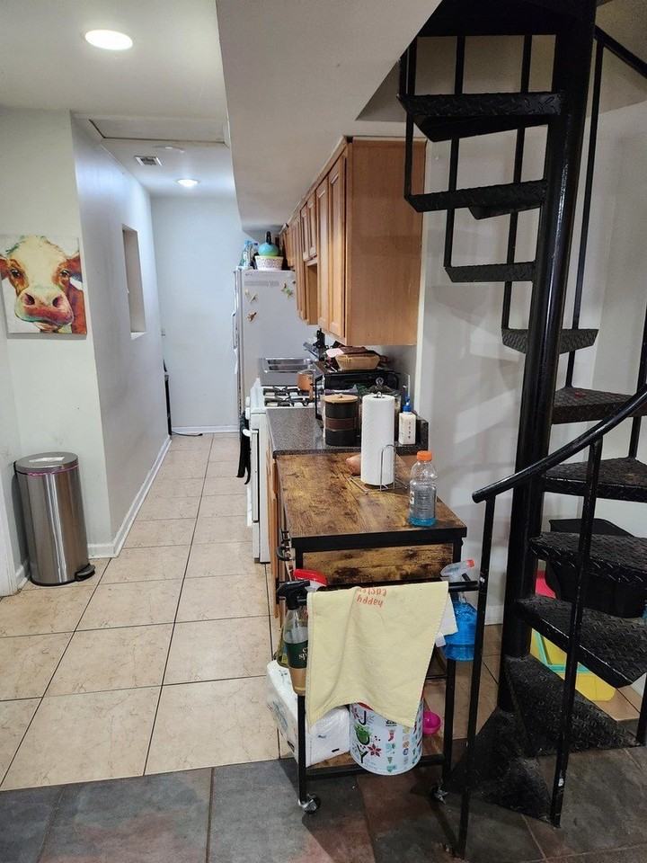 3728 N Wilton Ave Apt 1a - Photo 3 of 9