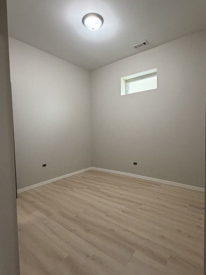 22 N Pulaski Rd Unit 1r - Photo 3 of 18