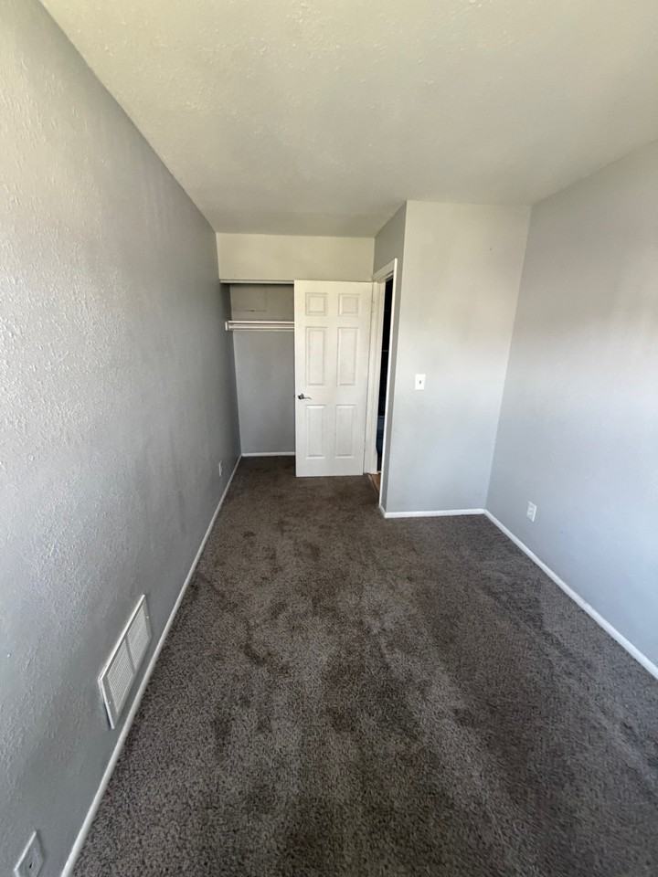 8865 N Swan Rd #1 - Photo 5 of 8