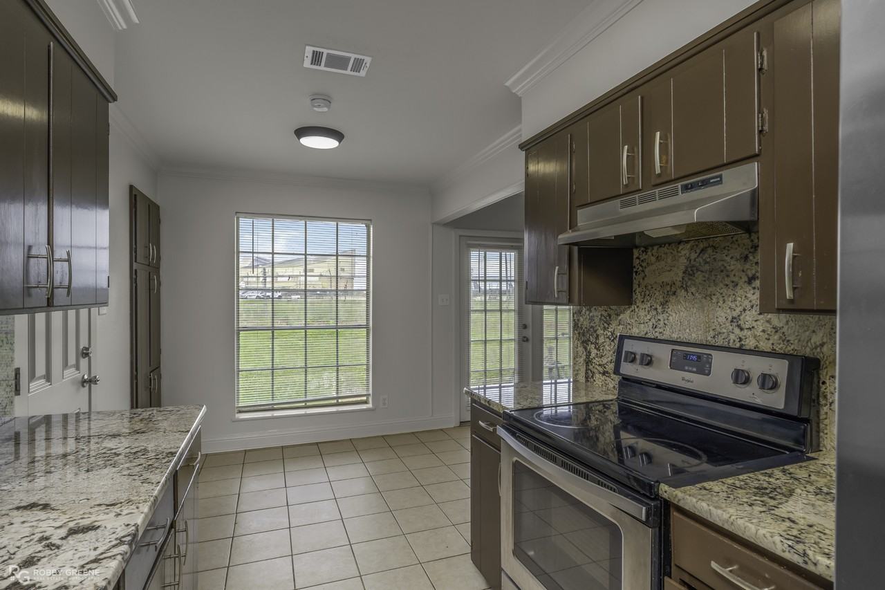 3533 Hastings Pl #1 - Photo 5 of 19