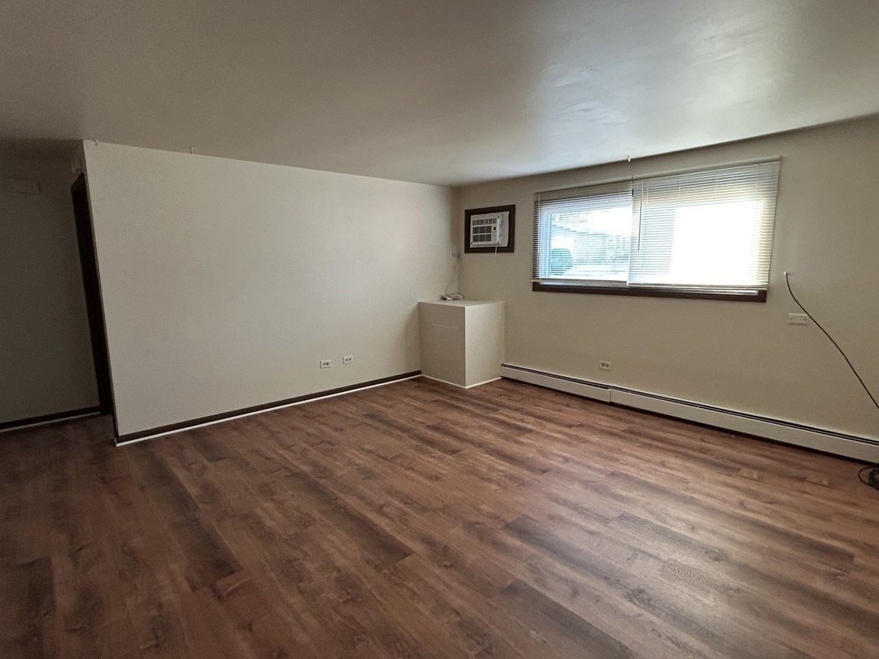 1300 Getzelman Dr Apt 1 - Photo 2 of 8