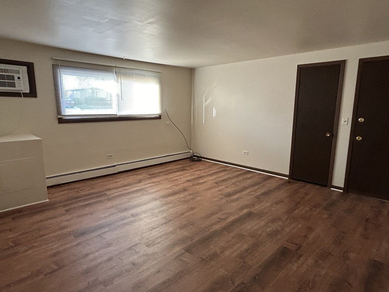 1300 Getzelman Dr Apt 1 - Photo 3 of 8