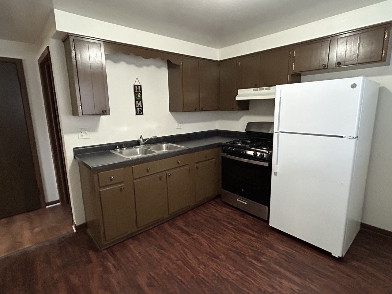 1300 Getzelman Dr Apt 1 - Photo 4 of 8