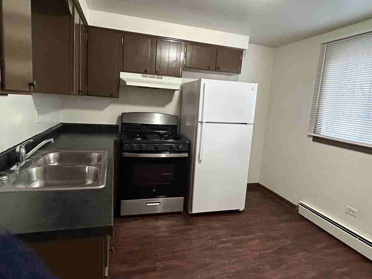 1300 Getzelman Dr Apt 1 - Photo 5 of 8