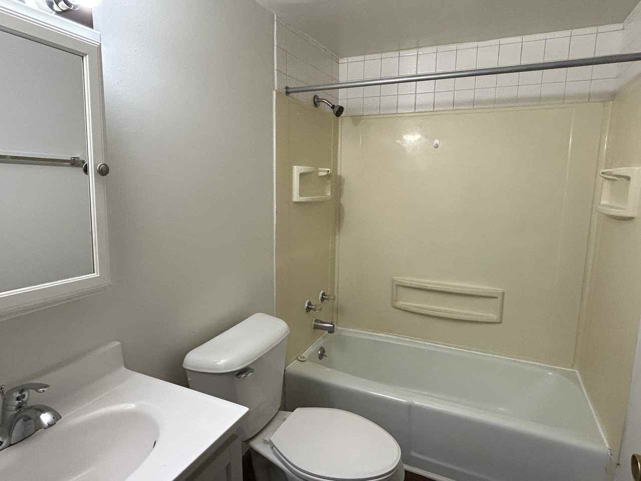 1300 Getzelman Dr Apt 1 - Photo 7 of 8