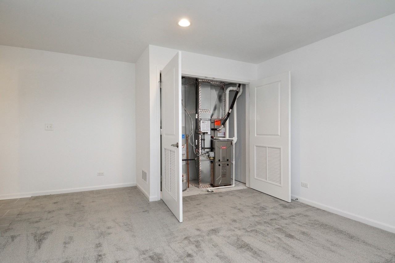 309 Timberleaf Cir - Photo 3 of 21