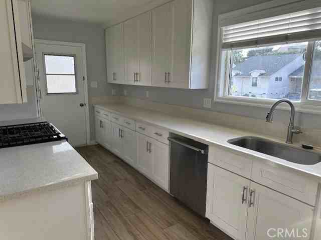 1300 Kempton Ave - Photo 5 of 17
