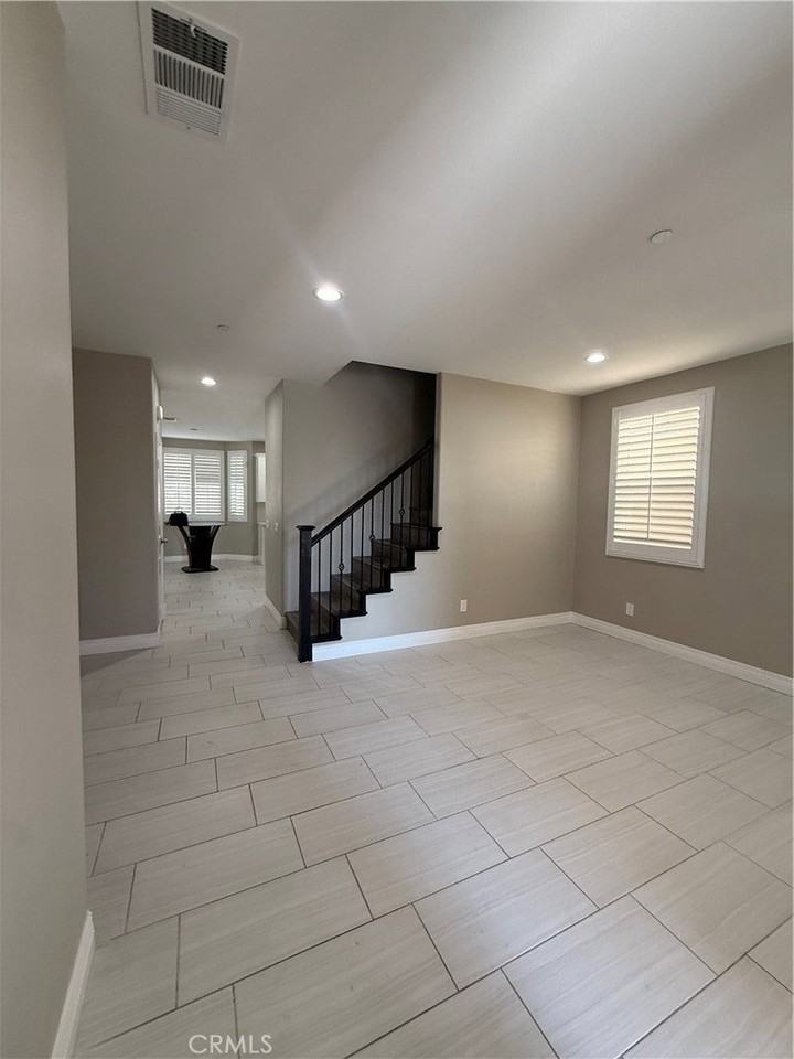 654 Margarita Rd - Photo 3 of 14