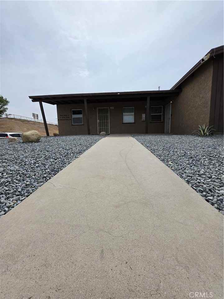 600 W Buena Vista St - Photo 2 of 6