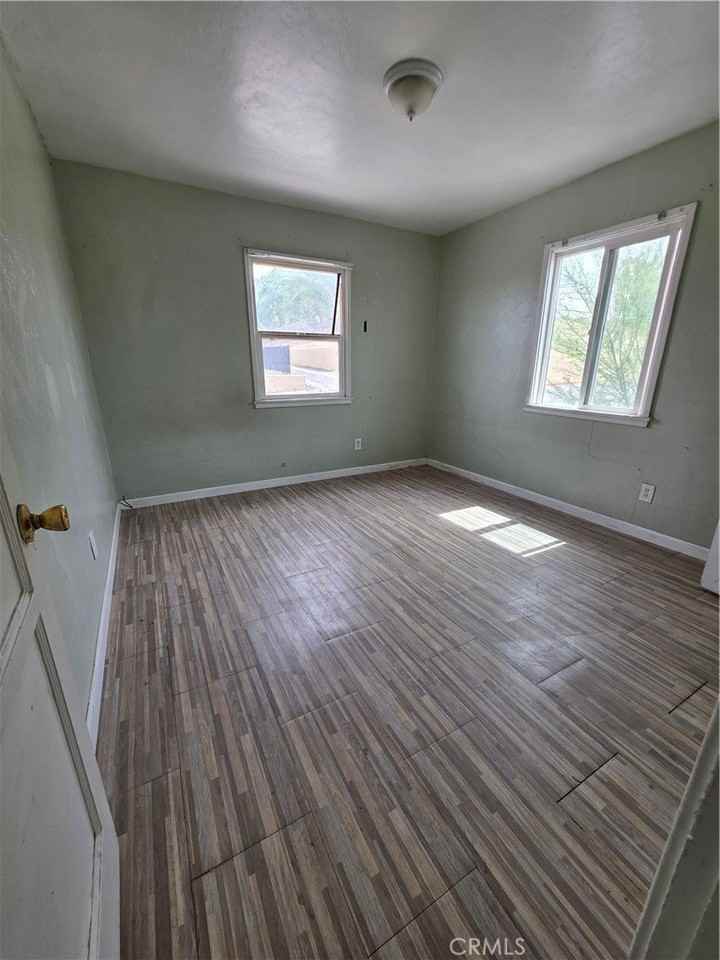 600 W Buena Vista St - Photo 4 of 6