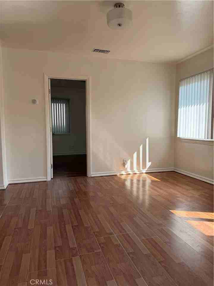 461 W Harvard St #A - Photo 4 of 12