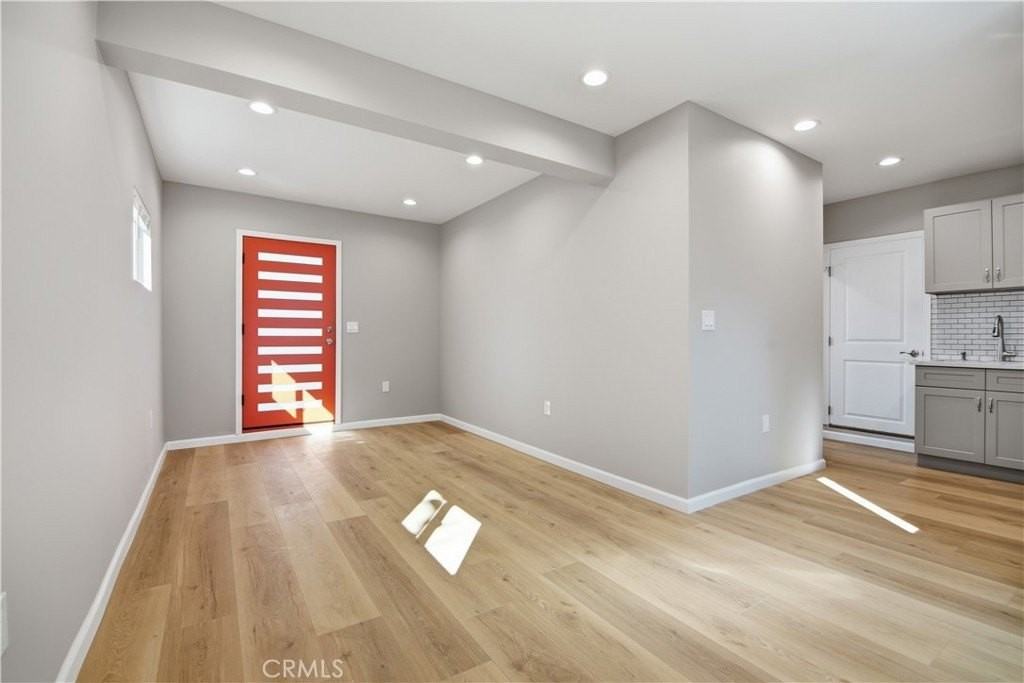 940 N Naomi St #100 - Photo 4 of 14