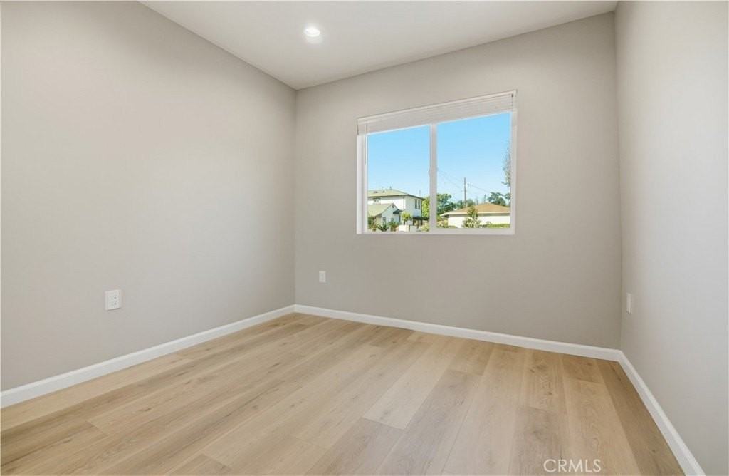 940 N Naomi St #100 - Photo 6 of 14