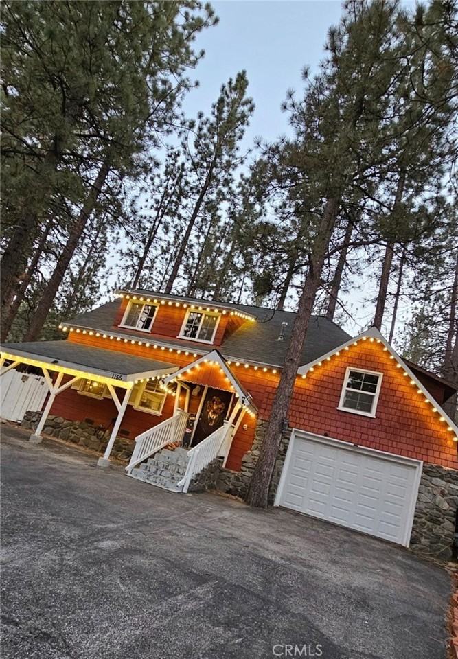 1155 Lark Dr - Photo 3 of 20