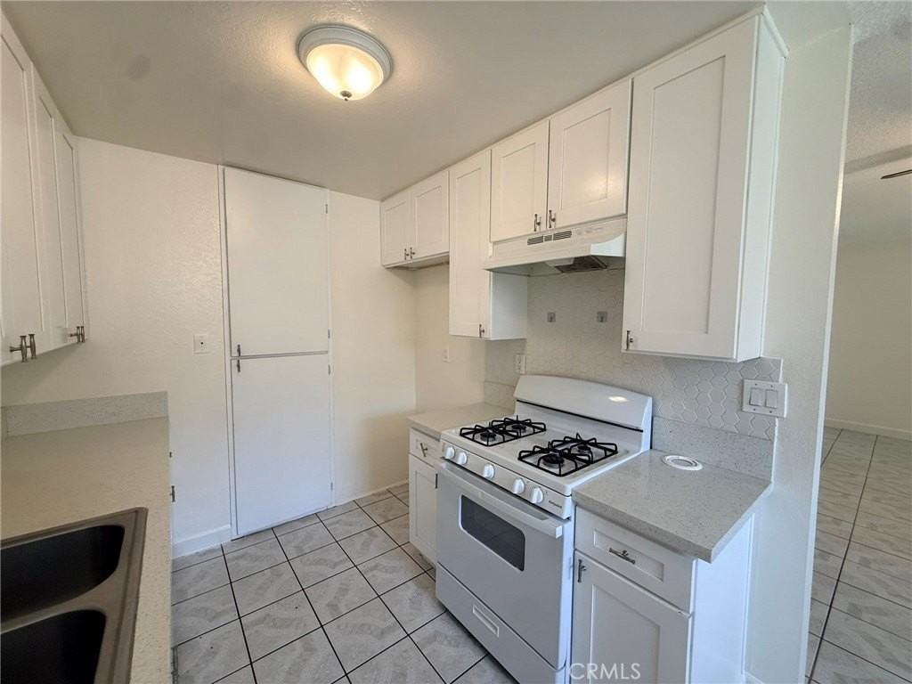 1309 Hunter Dr - Photo 6 of 23