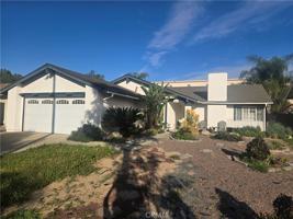 featured image of 2513 S Prairie Dunes Pl