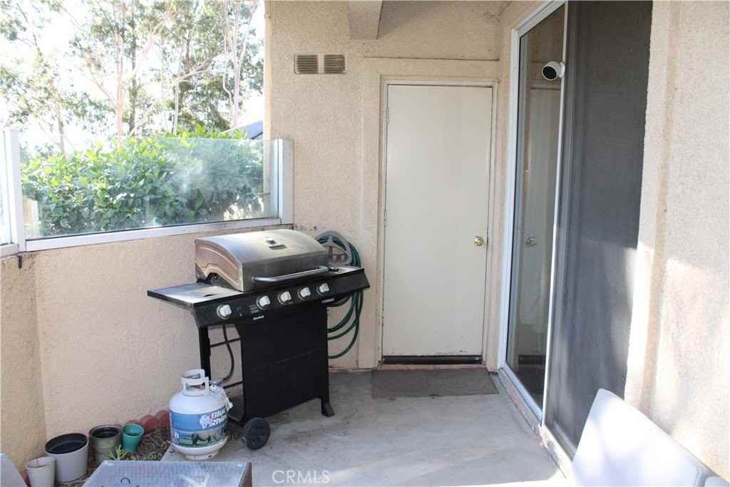 3190 Altura Ct #101 - Photo 4 of 27