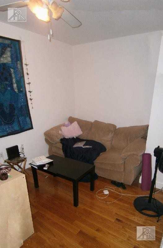 364 Washington St - Photo 4 of 10