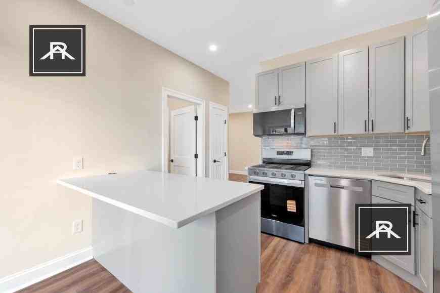 16-16 12 O St. - Photo 2 of 10