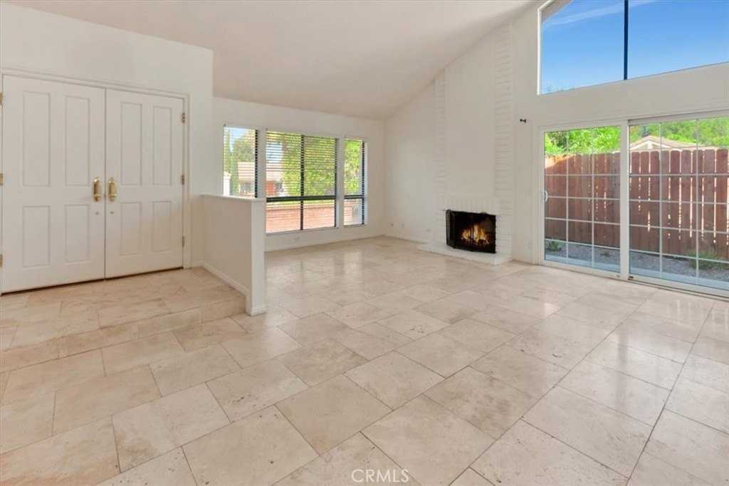 18722 Paseo Picasso - Photo 2 of 17