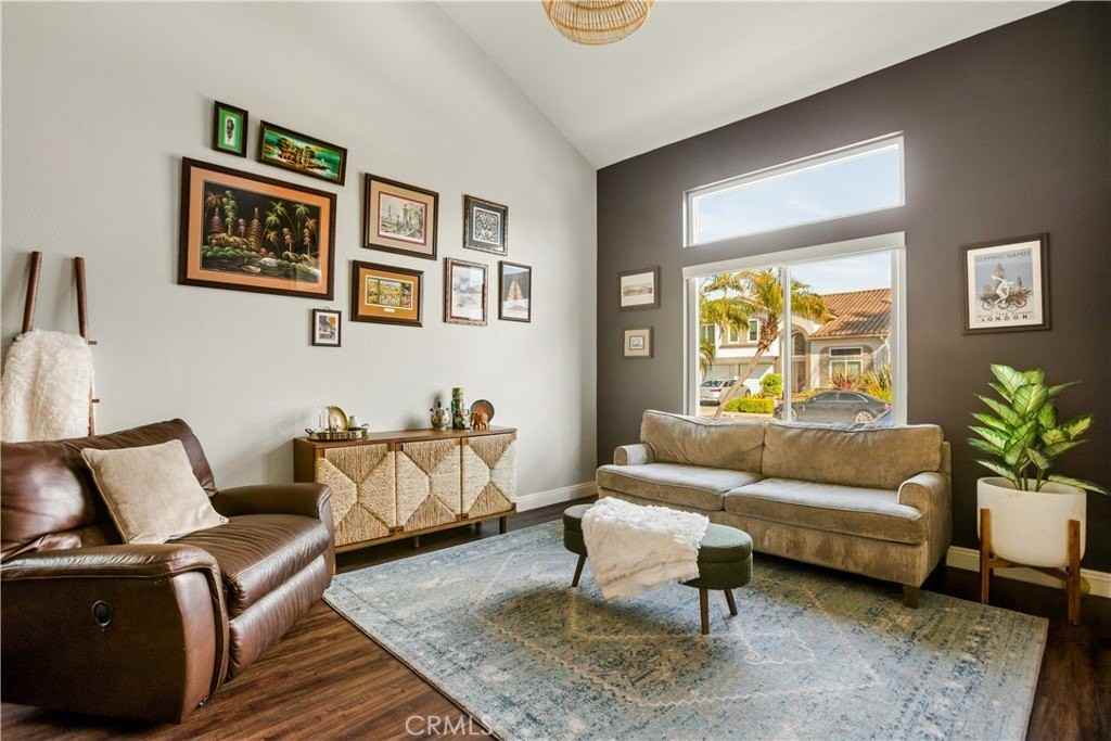 26581 Domingo Dr - Photo 4 of 40