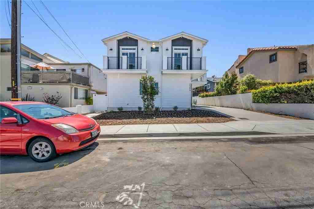 2304 Harriman Ln #A - Photo 4 of 50