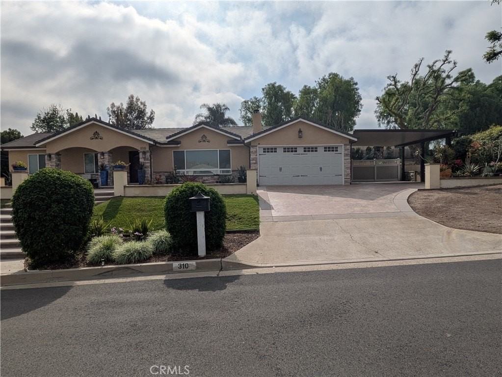 310 Marion Blvd - Photo 2 of 22