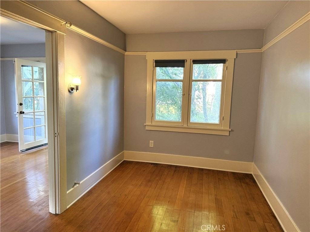 509 Electric Ave - Photo 3 of 9