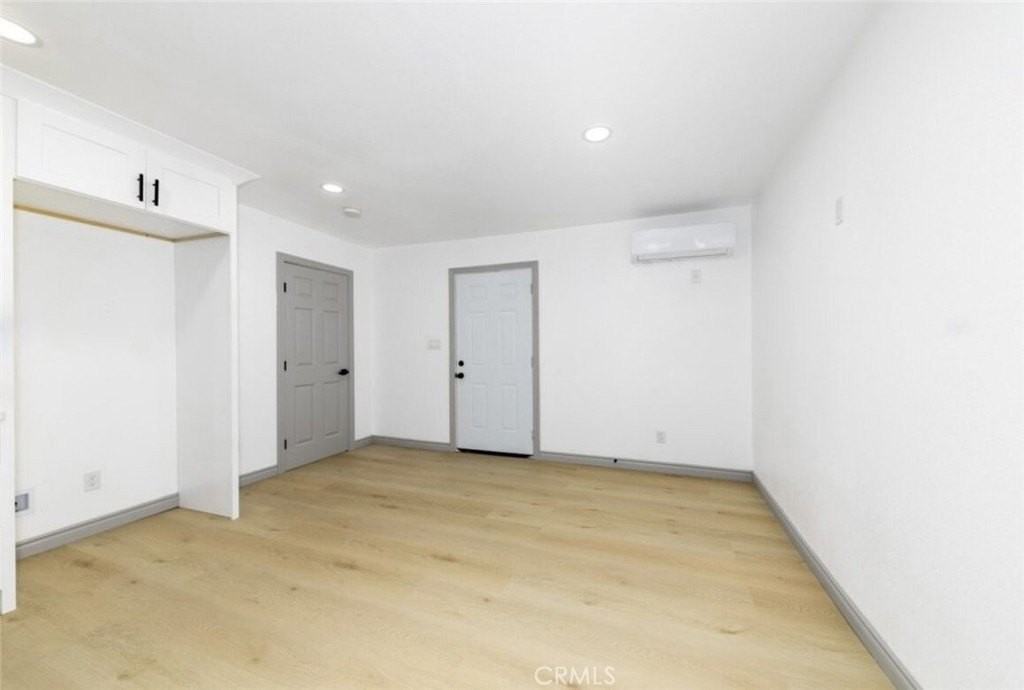 10 W Trafford St - Photo 7 of 8