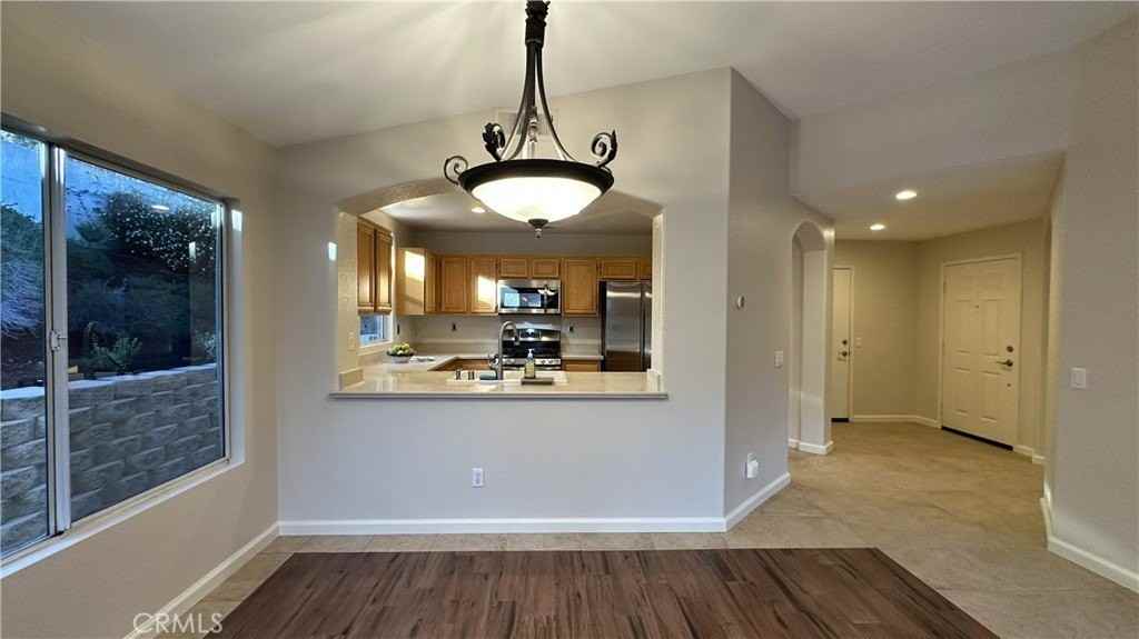 30870 Loire Ct - Photo 6 of 28