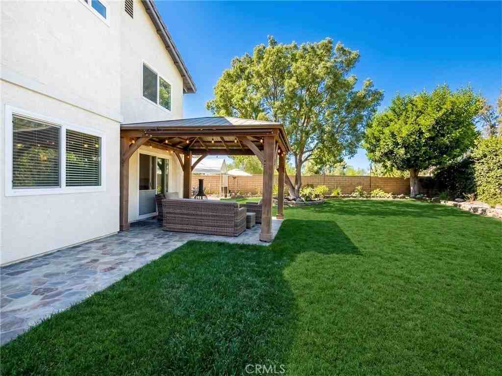 2685 Placerville Ct - Photo 2 of 12