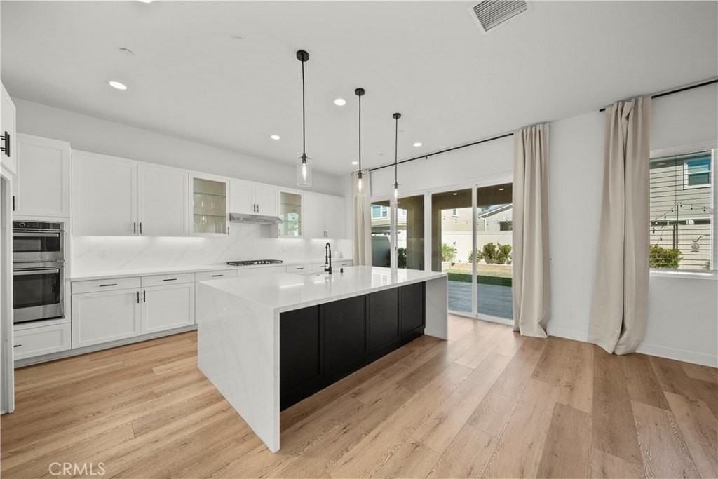 17715 Hillside Way - Photo 4 of 15