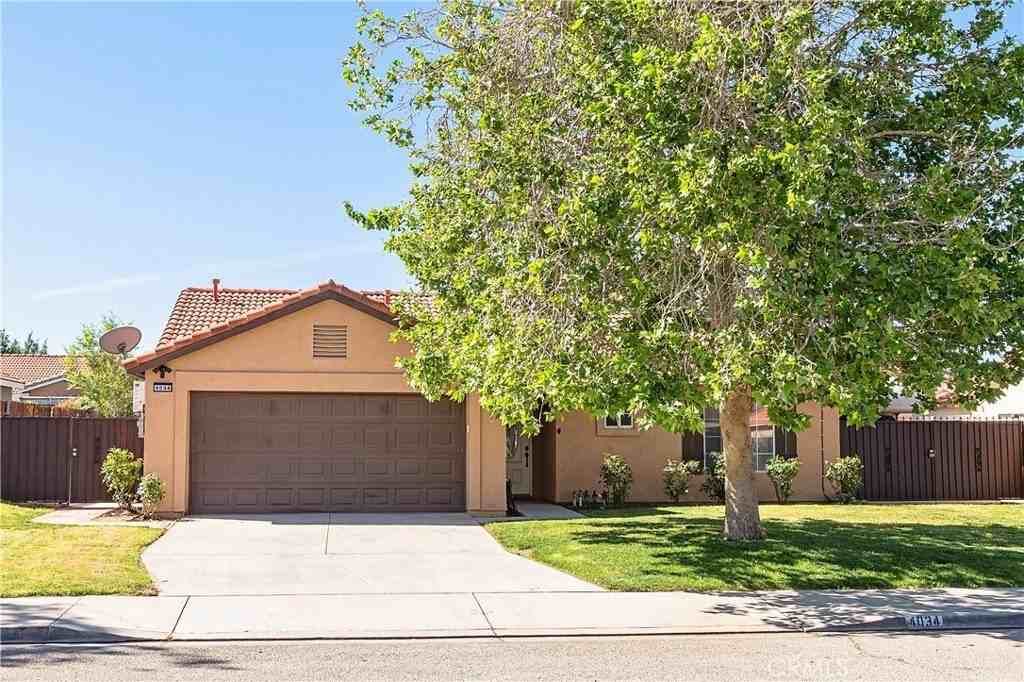 4034 E Avenue R6 - Photo 2 of 35