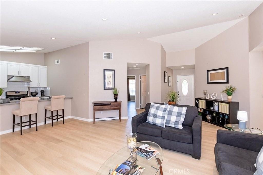 4034 E Avenue R6 - Photo 5 of 35