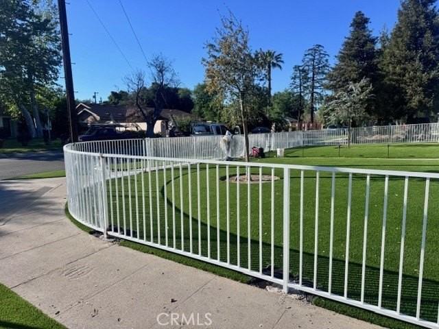 6838 Amestoy Ave - Photo 5 of 17