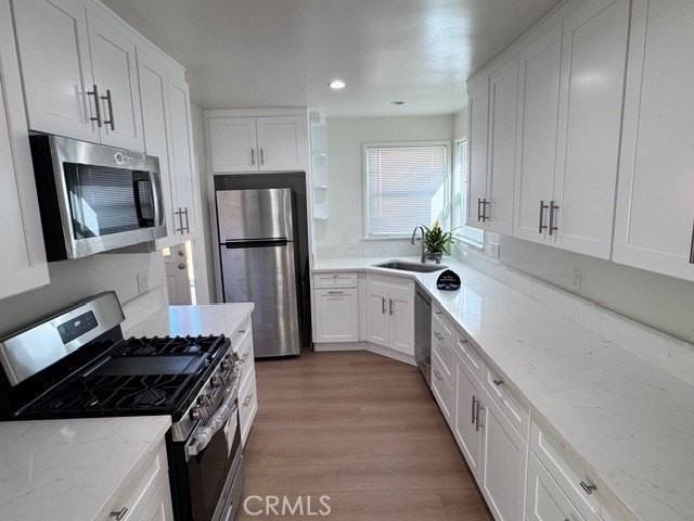 6838 Amestoy Ave - Photo 6 of 17