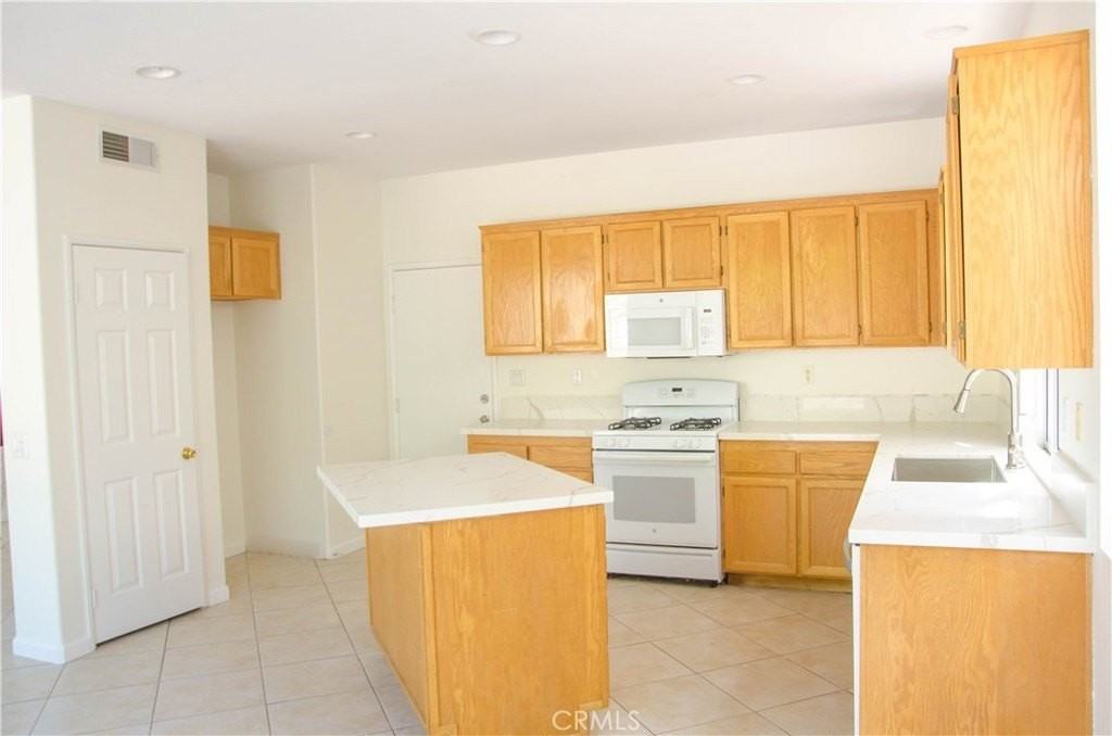 23780 Golden Pheasant Ln - Photo 4 of 27