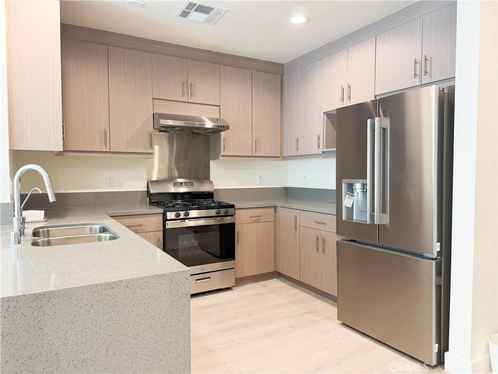 168 S Monterey St #212 - Photo 7 of 33