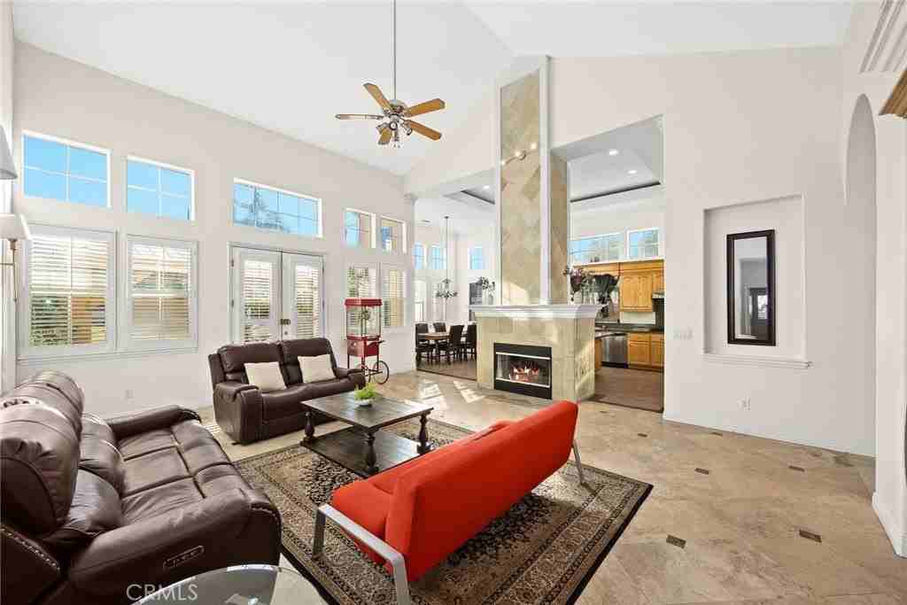 18218 Senteno St - Photo 6 of 35